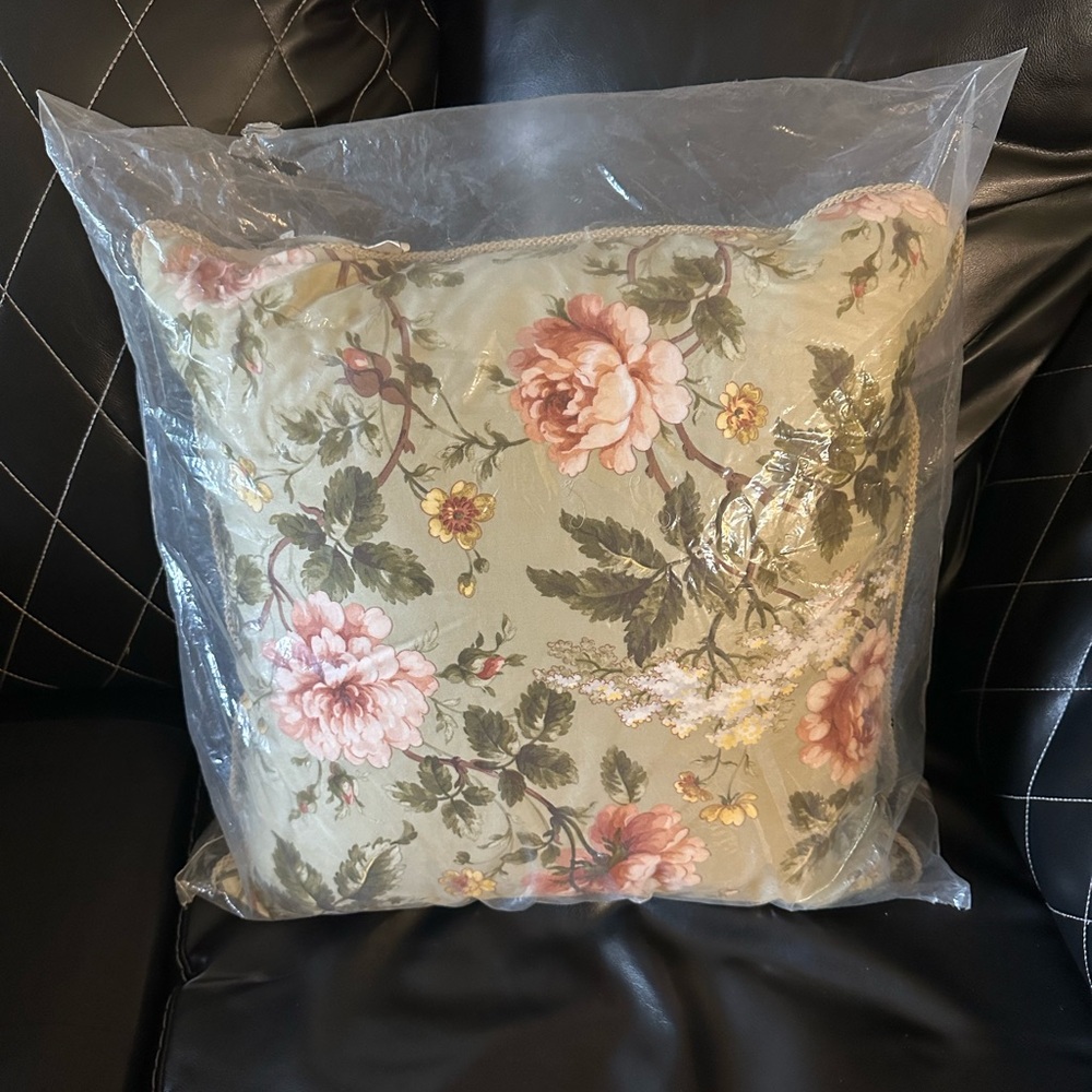 Lauren Ralph Lauren Cream Floral Throw Pillow